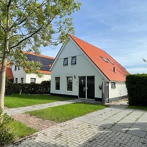 Villa met een riante tuin in Lathum